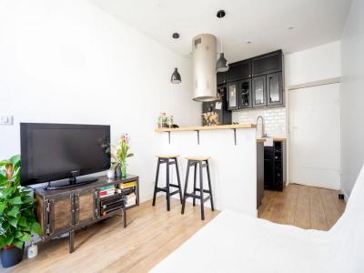 For rent Paris-11eme-arrondissement 2 rooms 29 m2 Paris (75011) photo 1