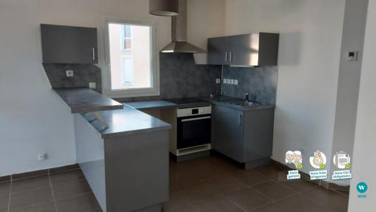 For rent Hyeres 2 rooms 44 m2 Var (83400) photo 2
