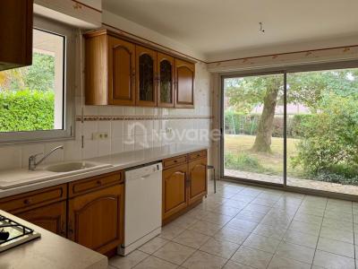For sale Poey-de-lescar 7 rooms 170 m2 Pyrenees atlantiques (64230) photo 1