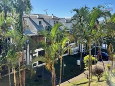 Louer Appartement 77 m2 Sainte-clotilde