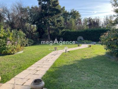 For sale Laval 7 rooms 199 m2 Mayenne (53000) photo 1