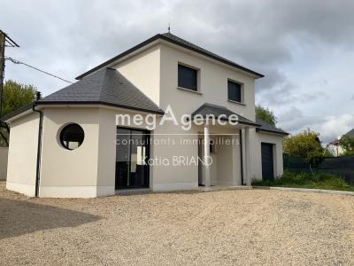 For sale Laval 4 rooms 102 m2 Mayenne (53000) photo 0