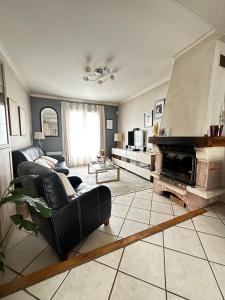 For sale 5 rooms 131 m2 Val de Marne (94880) photo 2