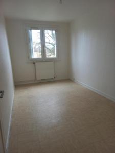 Louer Appartement Saint-calais 451 euros