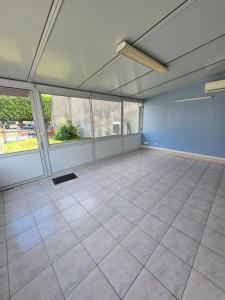 Louer Local commercial 62 m2 Saint-just-en-chaussee