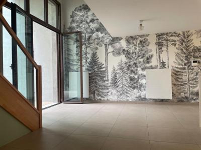 For rent Lyon-7eme-arrondissement 3 rooms 104 m2 Rhone (69007) photo 0