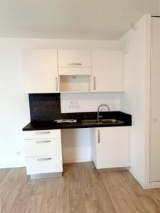For rent Saint-nazaire 2 rooms 42 m2 Loire atlantique (44600) photo 2