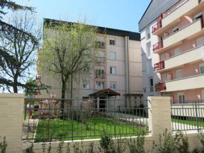 For rent Saint-amand-montrond 2 rooms 46 m2 Cher (18200) photo 1