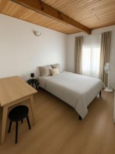 For sale Brennilis 4 rooms 54 m2 Finistere (29690) photo 3