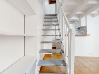 For rent Paris-2eme-arrondissement 3 rooms 77 m2 Paris (75002) photo 2