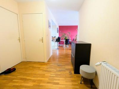 For sale Villeurbanne 4 rooms 91 m2 Rhone (69100) photo 2
