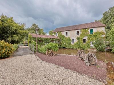 For sale Lisle 8 rooms 271 m2 Dordogne (24350) photo 1