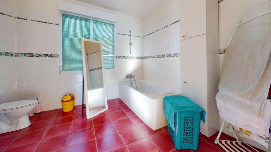 For sale Vannes 7 rooms 180 m2 Morbihan (56000) photo 4