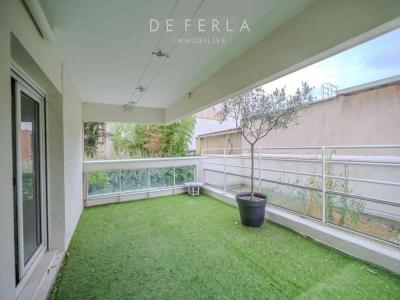 For sale Courbevoie 3 rooms 68 m2 Hauts de Seine (92400) photo 1