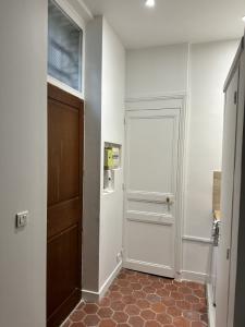 For rent Neuilly-sur-seine 1 room 20 m2 Hauts de Seine (92200) photo 1