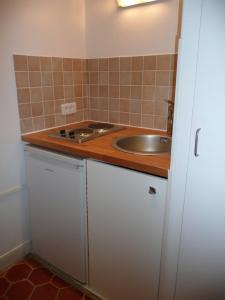For rent Neuilly-sur-seine 1 room 20 m2 Hauts de Seine (92200) photo 2
