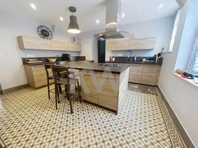 For sale Sacy 7 rooms 257 m2 Marne (51500) photo 2