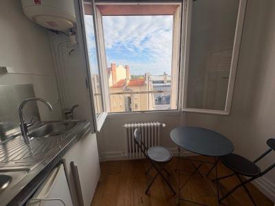 For rent Lyon-6eme-arrondissement 1 room 9 m2 Rhone (69006) photo 0