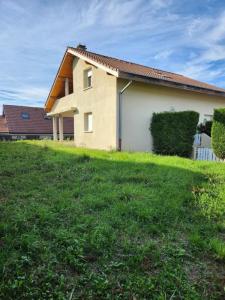 For rent Saint-julien-en-genevois 6 rooms 200 m2 Haute savoie (74160) photo 0