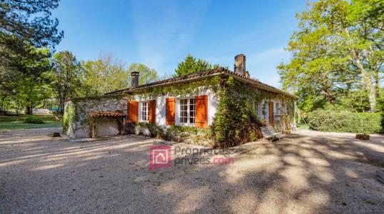 For sale Breuillet 6 rooms 136 m2 Charente maritime (17920) photo 0
