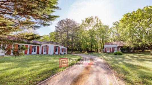 For sale Breuillet 6 rooms 136 m2 Charente maritime (17920) photo 3