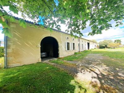 For sale Aubeville VAL-DES-VIGNES 6 rooms 161 m2 Charente (16250) photo 1