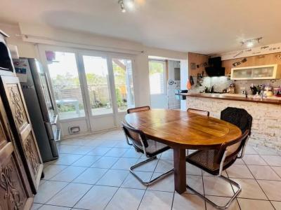 For sale PROCHE CENTRE 5 rooms 123 m2 Cotes d'armor (22300) photo 2