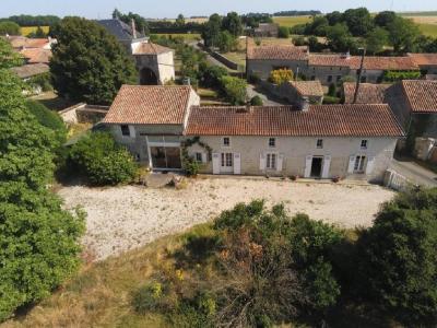 For sale 7 rooms 161 m2 Charente (16240) photo 0