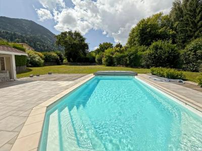 For sale Tour 8 rooms 217 m2 Haute savoie (74250) photo 0