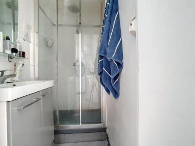 Louer Appartement Paris-11eme-arrondissement 973 euros