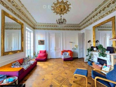 For sale Paris-10eme-arrondissement 5 rooms 153 m2 Paris (75010) photo 2