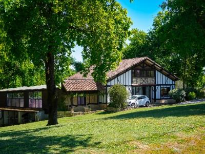 For sale Pimbo BORDEAUX 4 rooms 162 m2 Landes (40320) photo 1