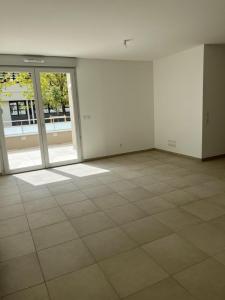 For rent Meylan 3 rooms 68 m2 Isere (38240) photo 2