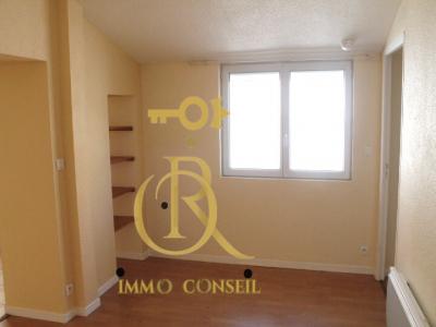 Louer Appartement 40 m2 Commentry