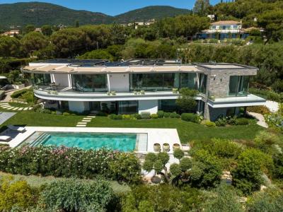 For sale Cavalaire-sur-mer 11 rooms 410 m2 Var (83240) photo 0