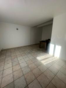 Louer Appartement Pelissanne 690 euros