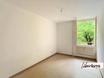 Acheter Appartement 65 m2 Carpentras