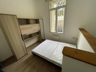Louer Appartement 26 m2 Nimes