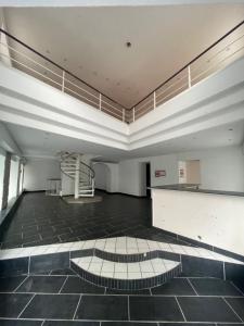 For rent Saint-etienne 310 m2 Loire (42000) photo 2
