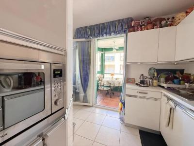 For sale Nice 3 rooms 70 m2 Alpes Maritimes (06300) photo 2