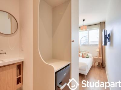 Louer Appartement Courbevoie 930 euros