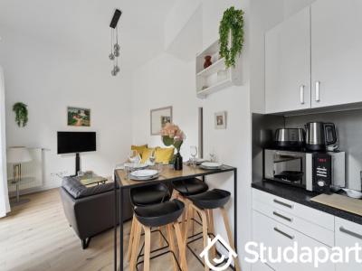 For rent Asnieres-sur-seine 2 rooms 45 m2 Hauts de Seine (92600) photo 3