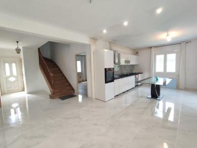 For sale Confolens 7 rooms 255 m2 Charente (16500) photo 1