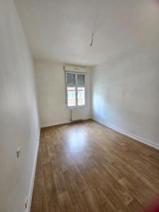 For rent Saint-just-en-chaussee 3 rooms 75 m2 Oise (60130) photo 2