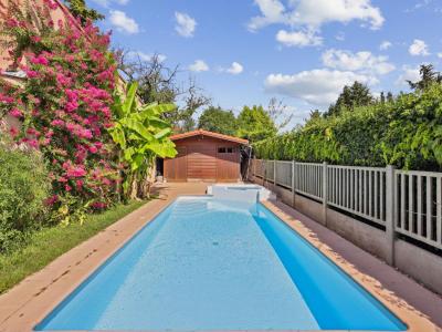 For sale Vaulx-en-velin 10 rooms 285 m2 Rhone (69120) photo 0