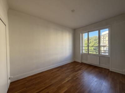 For rent Lyon-6eme-arrondissement 2 rooms 47 m2 Rhone (69006) photo 3