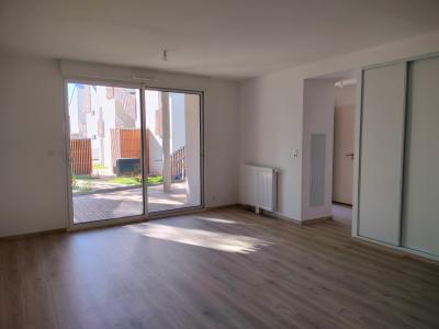 For rent Nantes 2 rooms 47 m2 Loire atlantique (44200) photo 2