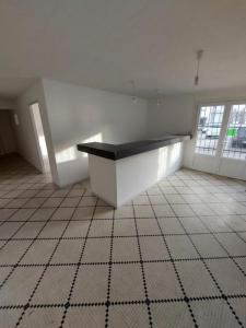 For rent Pessac 78 m2 Gironde (33600) photo 2