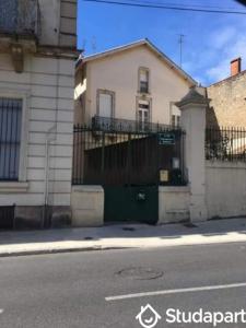 For rent Beziers 1 room 12 m2 Herault (34500) photo 4