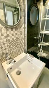 Louer Appartement Paris-18eme-arrondissement 1400 euros